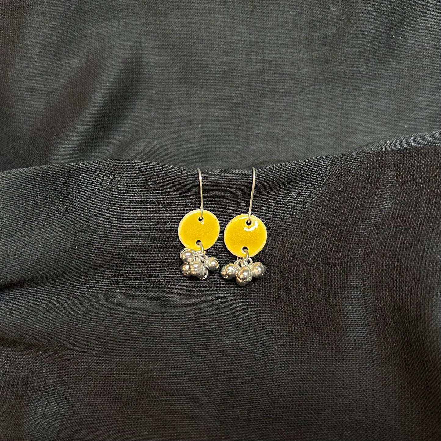 Round tiny earrings